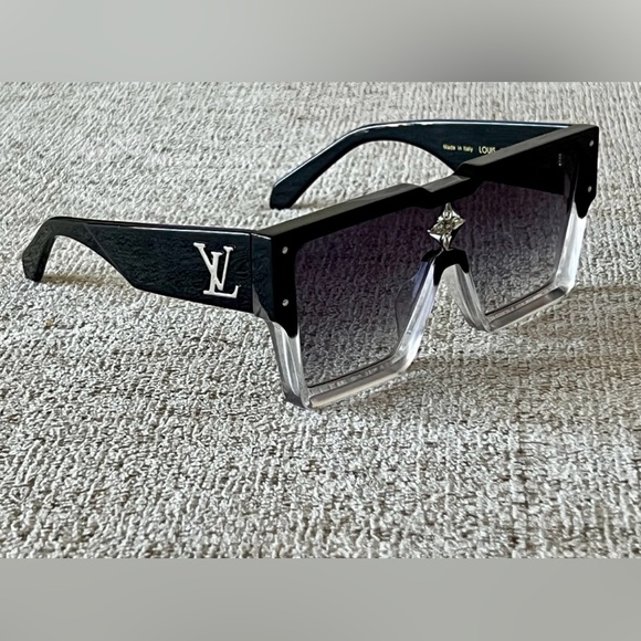 Louis Vuitton Sunglasses - Picture 2 of 4